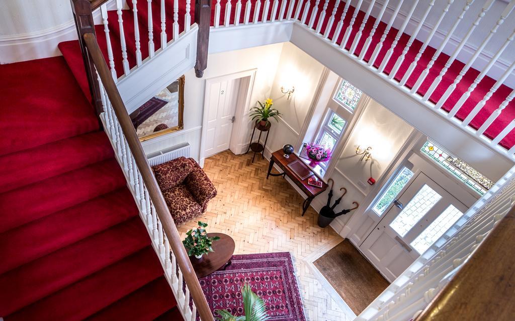 Villiers Lodge Surbiton ภายนอก รูปภาพ